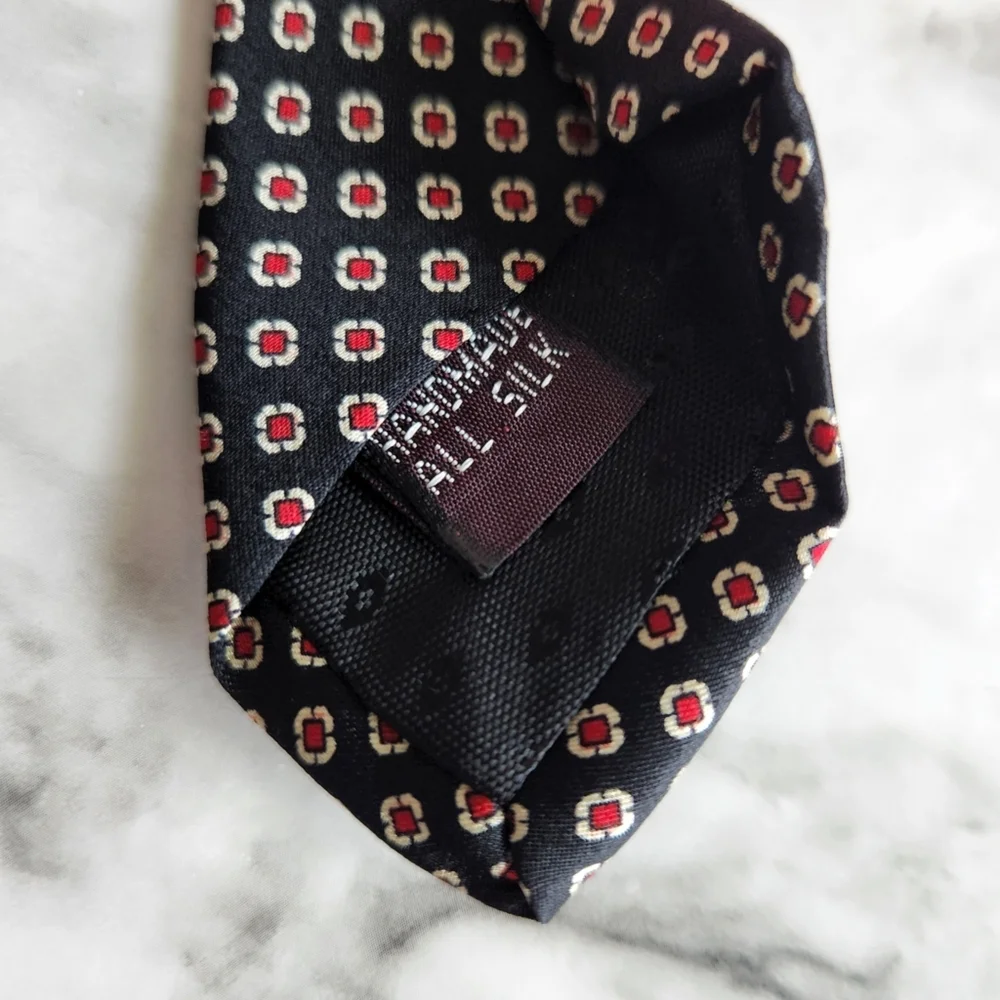Crooks & Creed 100% Silk Necktie, Black Red & White